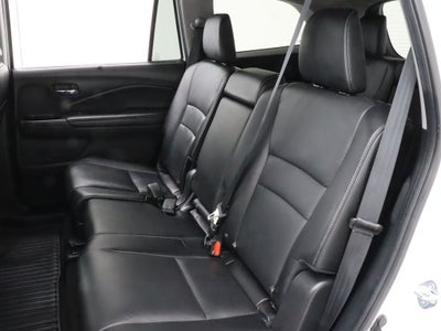 2022 Honda Pilot Touring AWD 8 Passenger
