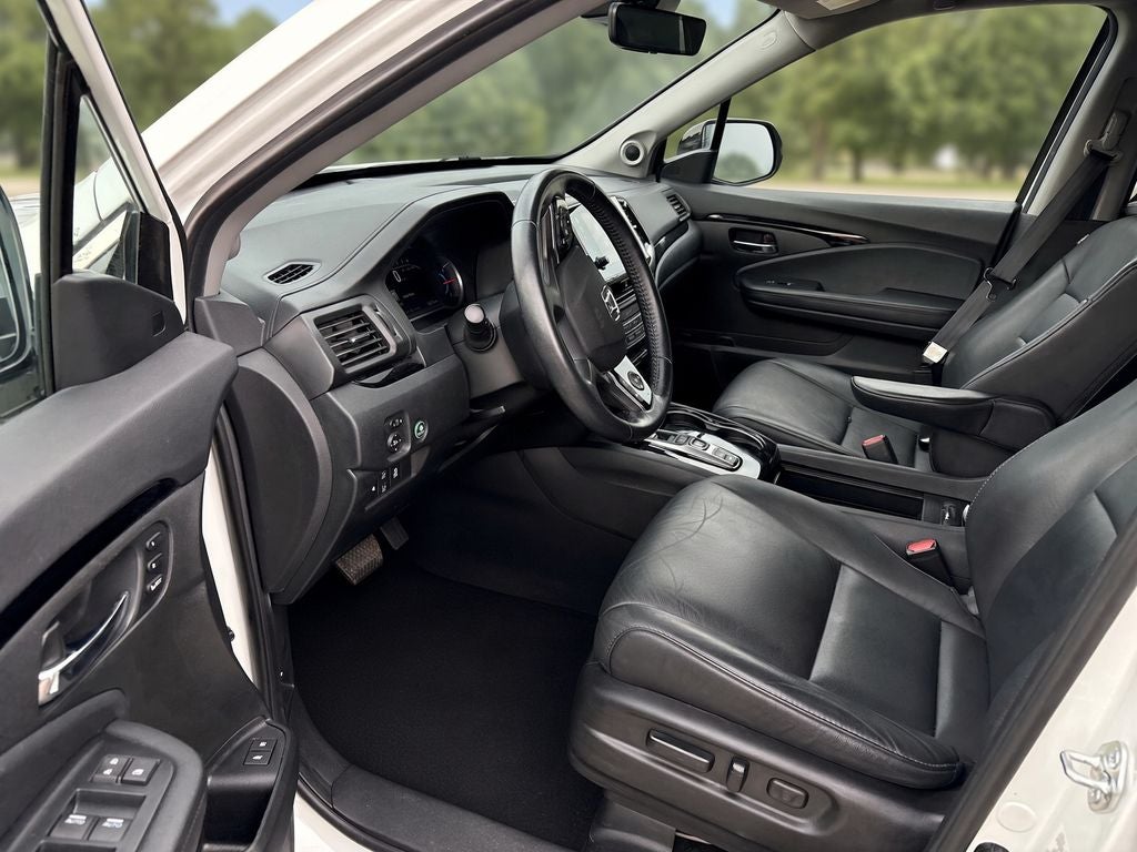2022 Honda Pilot Touring AWD 8 Passenger