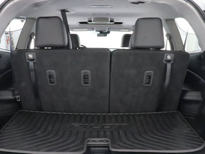 2022 Honda Pilot Touring AWD 8 Passenger