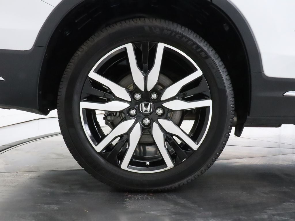 2022 Honda Pilot Touring AWD 8 Passenger