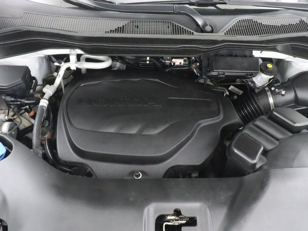 2022 Honda Pilot Touring AWD 8 Passenger