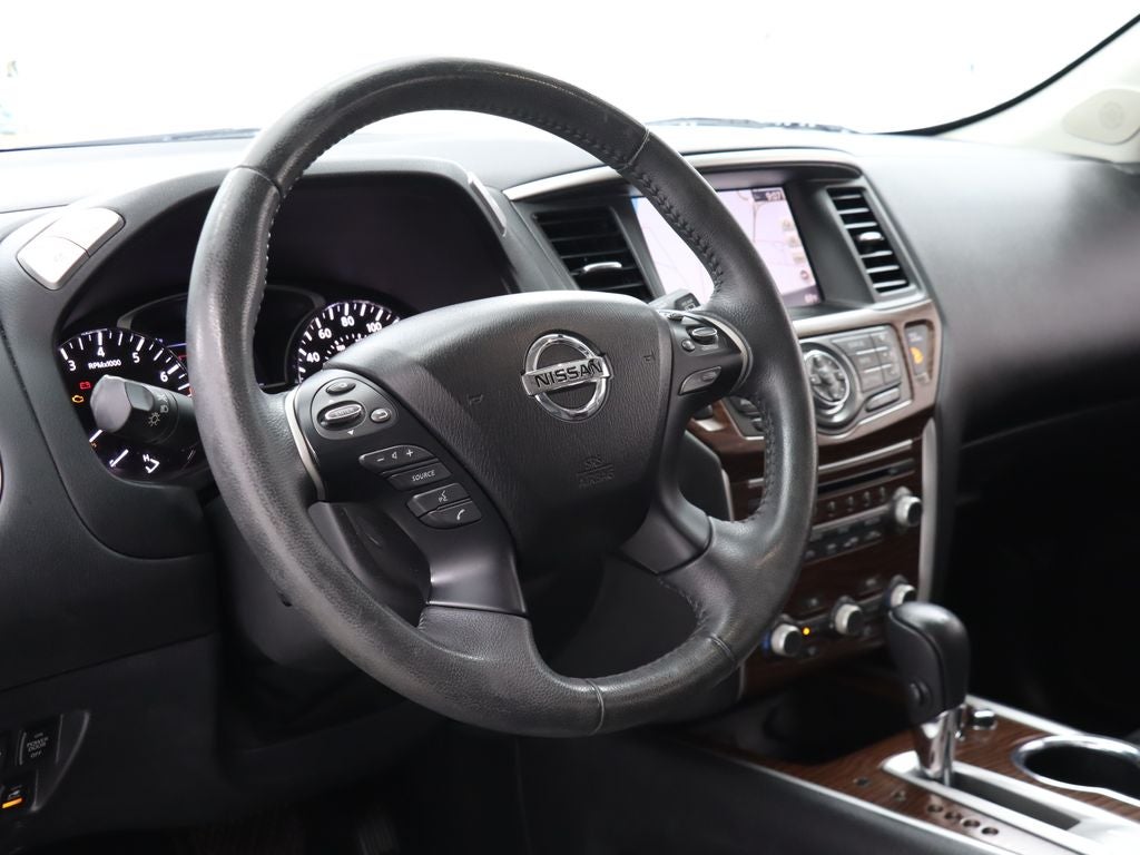 2017 Nissan Pathfinder Platinum