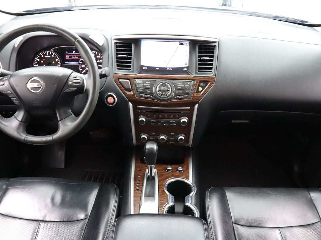 2017 Nissan Pathfinder Platinum