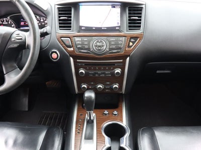 2017 Nissan Pathfinder Platinum