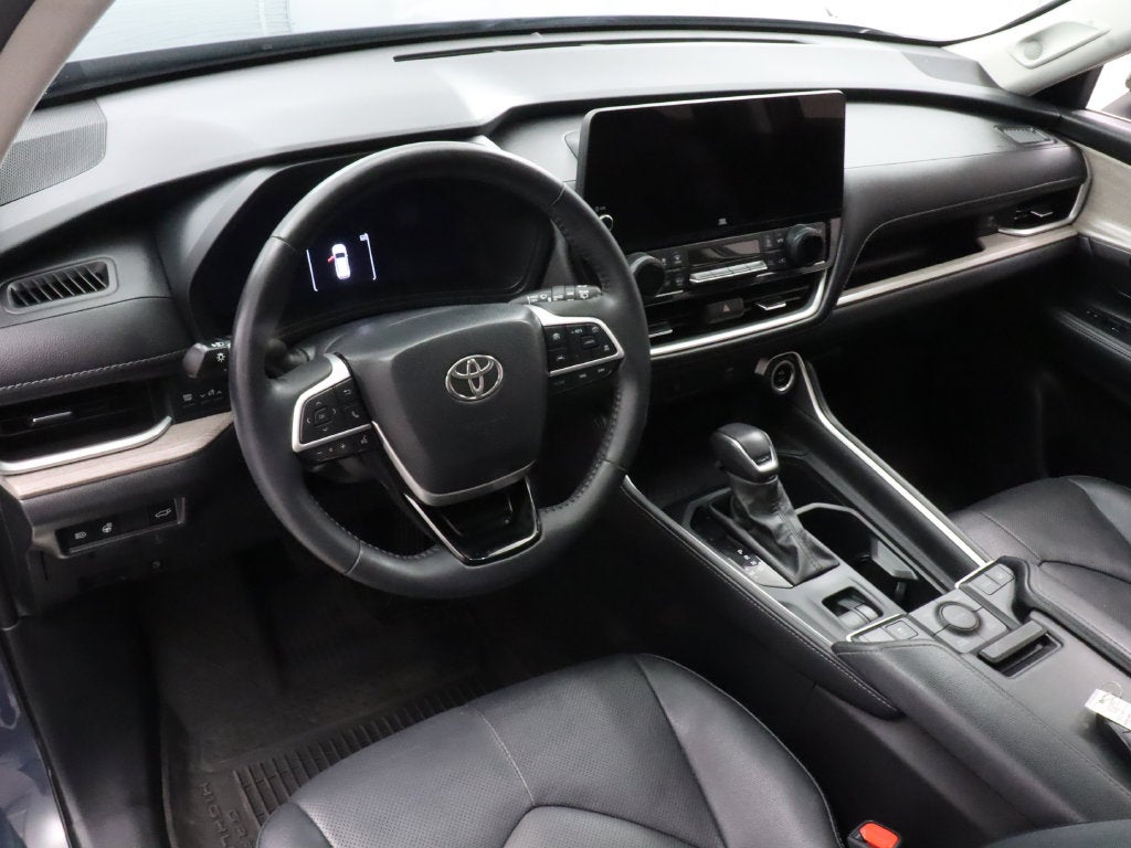 2024 Toyota Grand Highlander Limited AWD Navigation