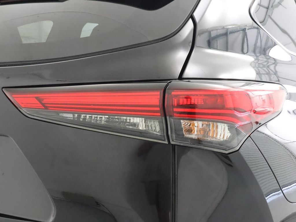 2022 Toyota Highlander XLE AWD