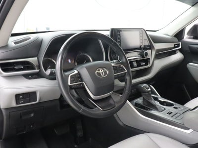 2022 Toyota Highlander XLE AWD