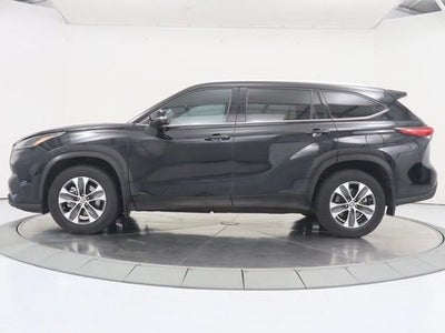 2022 Toyota Highlander XLE AWD