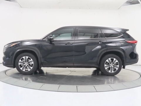2022 Toyota Highlander XLE AWD