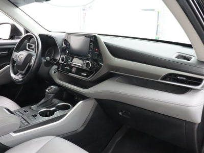 2022 Toyota Highlander XLE AWD