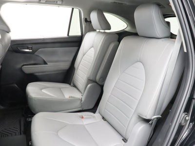 2022 Toyota Highlander XLE AWD