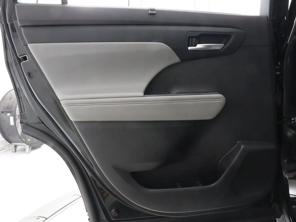 2022 Toyota Highlander XLE AWD