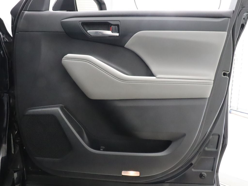 2022 Toyota Highlander XLE AWD