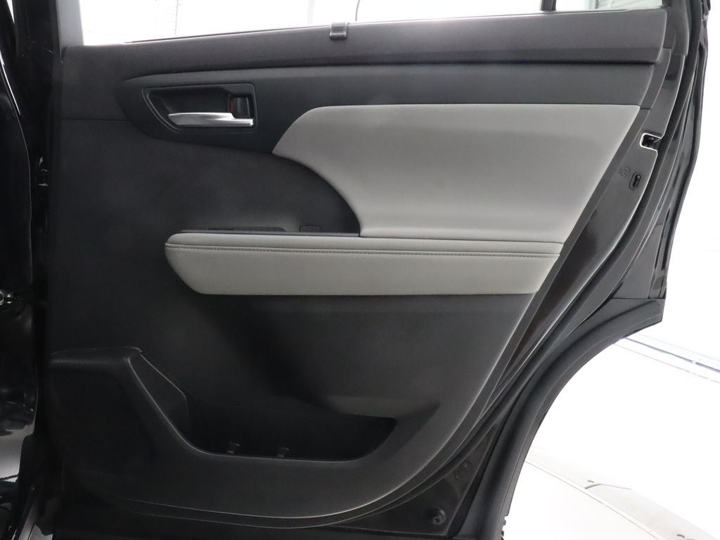 2022 Toyota Highlander XLE AWD