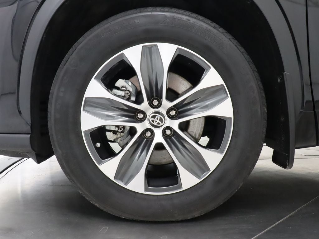 2022 Toyota Highlander XLE AWD