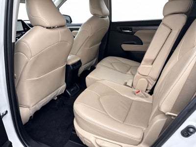 2023 Toyota Highlander Limited AWD Navigation