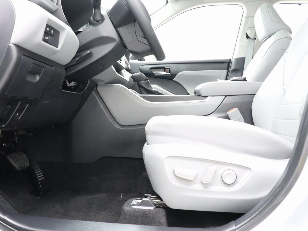 2024 Toyota Highlander XLE AWD