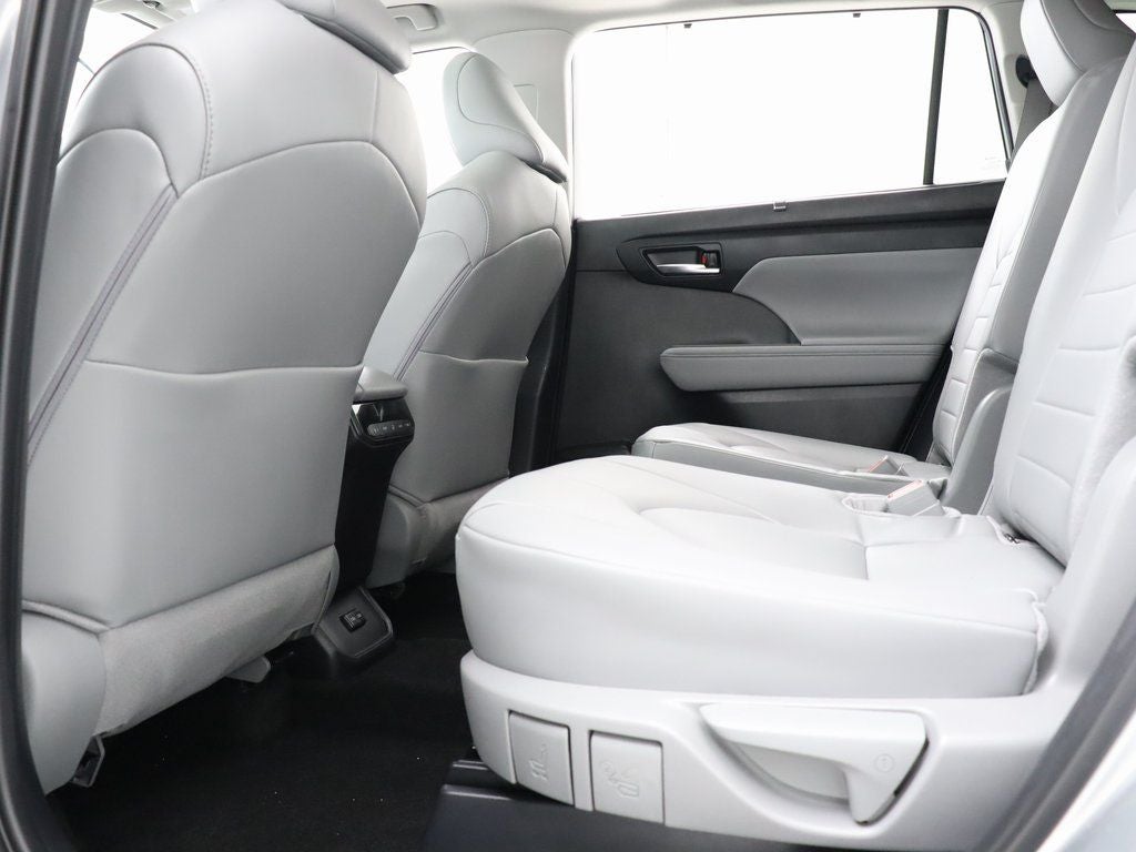 2024 Toyota Highlander XLE AWD