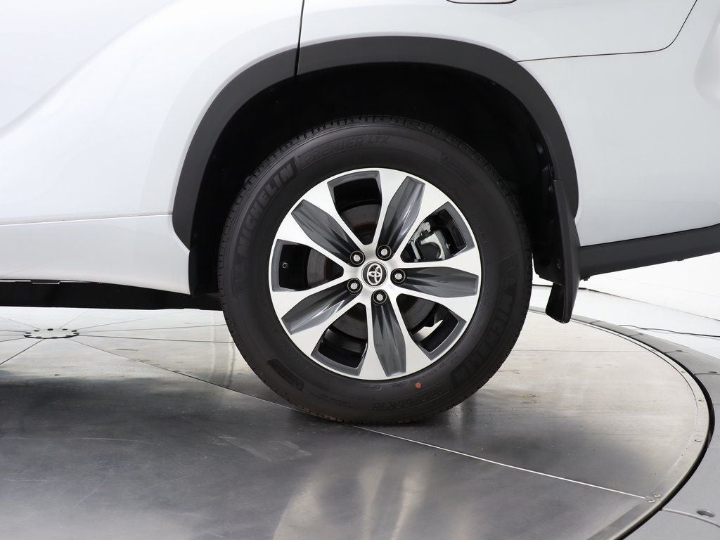 2024 Toyota Highlander XLE AWD