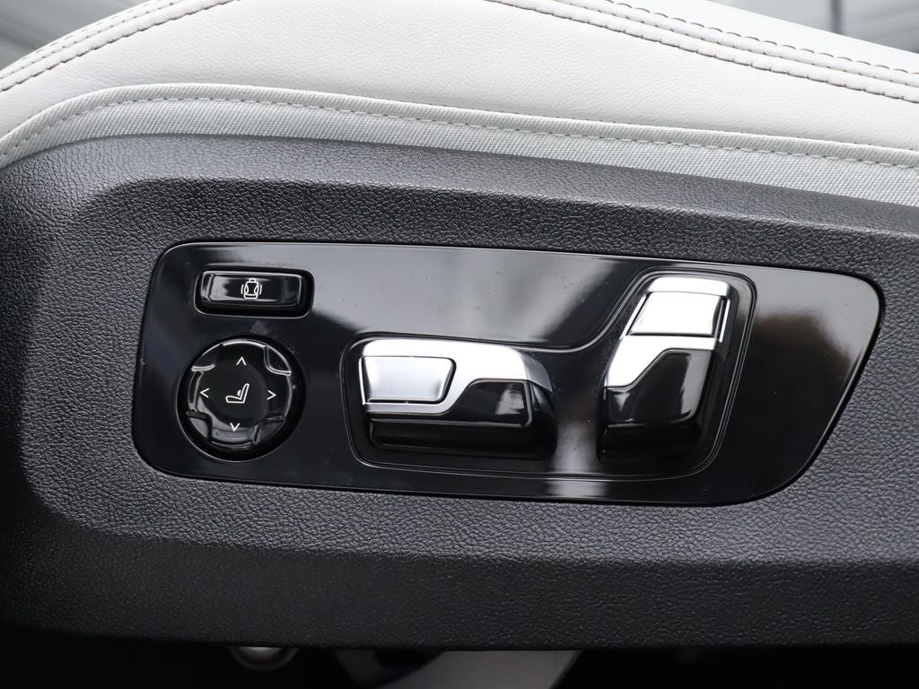 2026 BMW X6 M60i M Sport AWD