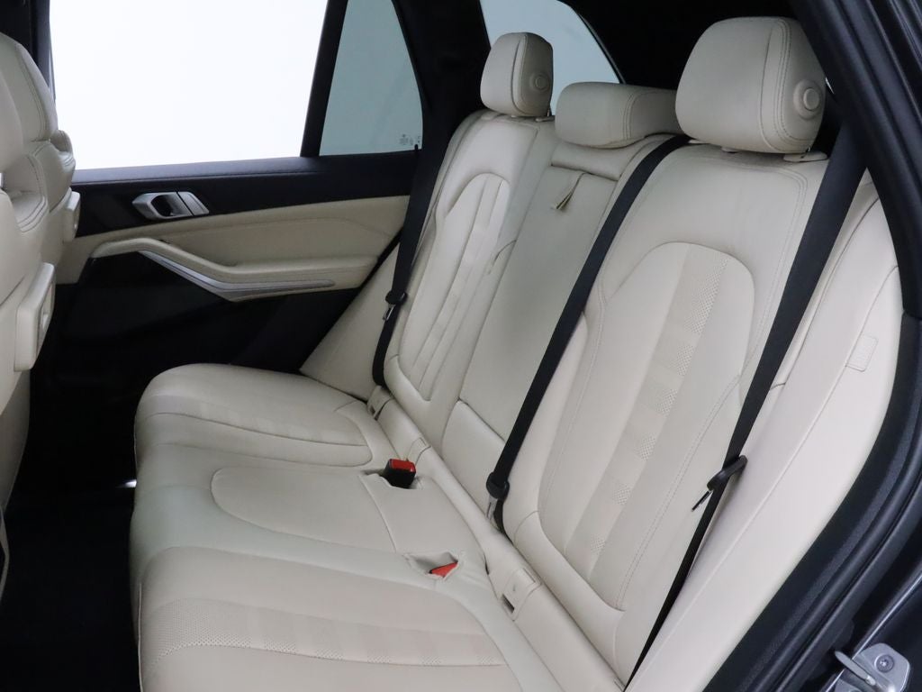 2021 BMW X5 sDrive40i Navigation