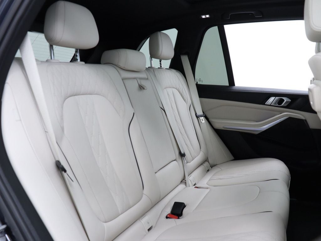 2022 BMW X5 sDrive40i M-Sport Navigation