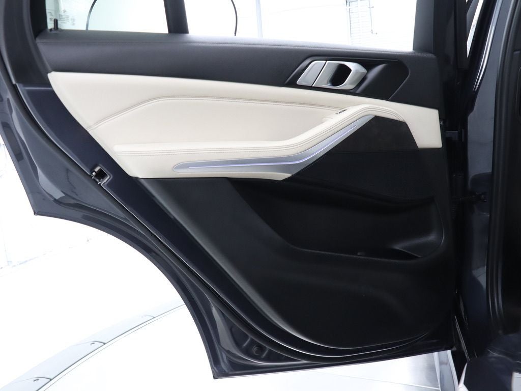 2022 BMW X5 sDrive40i M-Sport Navigation