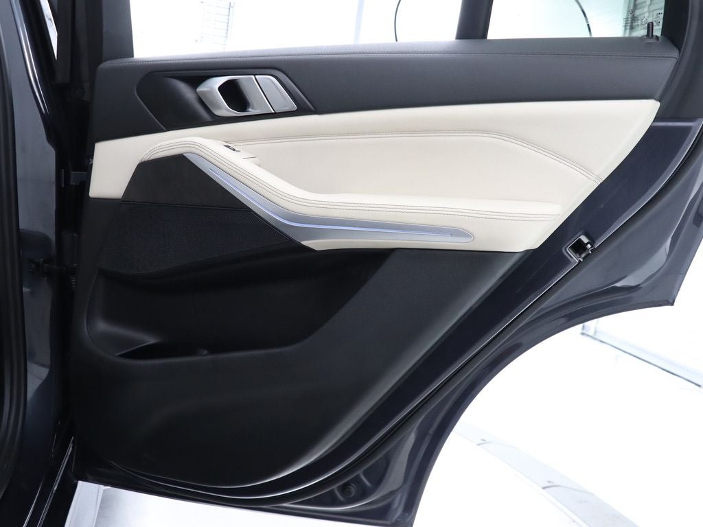 2022 BMW X5 sDrive40i M-Sport Navigation