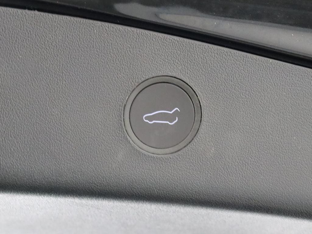 2023 Tesla Model 3 Base Navigation