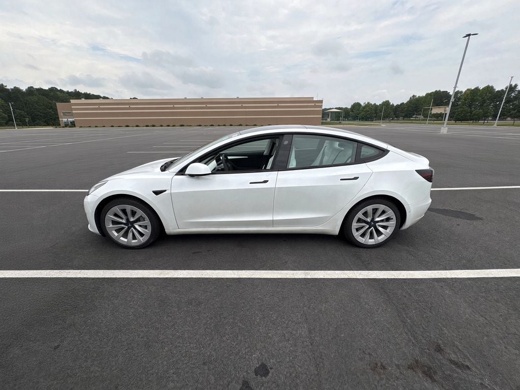 2022 Tesla Model 3 Base Navigation