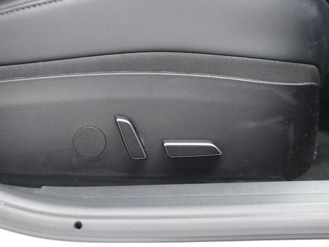 2023 Tesla Model 3 Base Navigation