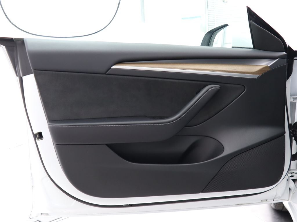 2023 Tesla Model 3 Base Navigation