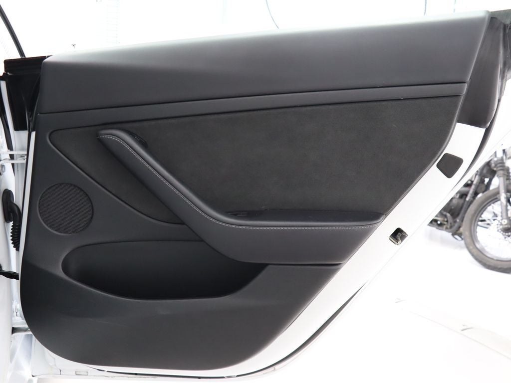 2023 Tesla Model 3 Base Navigation