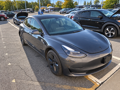2022 Tesla Model 3 Long Range AWD Navigation