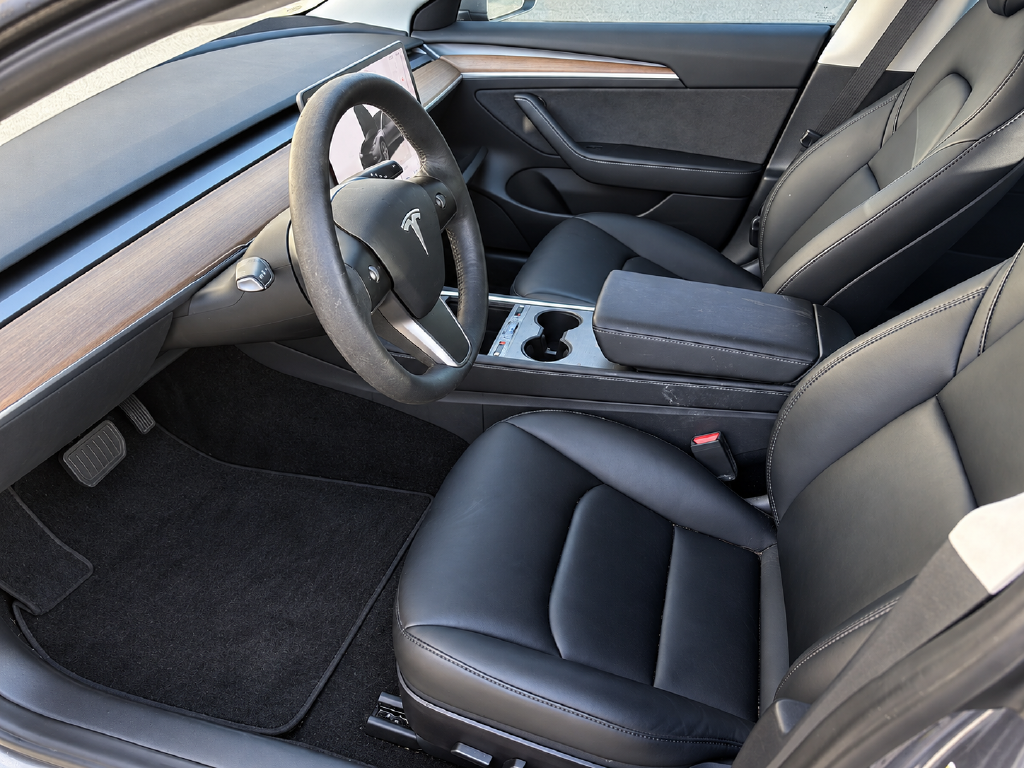 2022 Tesla Model 3 Long Range AWD Navigation