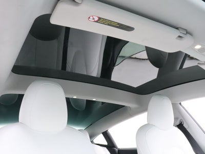 2022 Tesla Model 3 Long Range AWD Navigation
