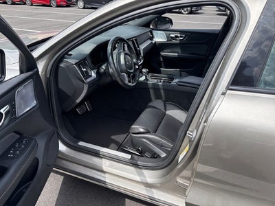 2019 Volvo S60 T6 R-Design AWD Navigation