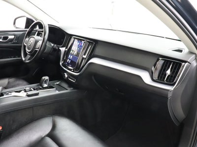 2024 Volvo S60 B5 Core Dark Theme