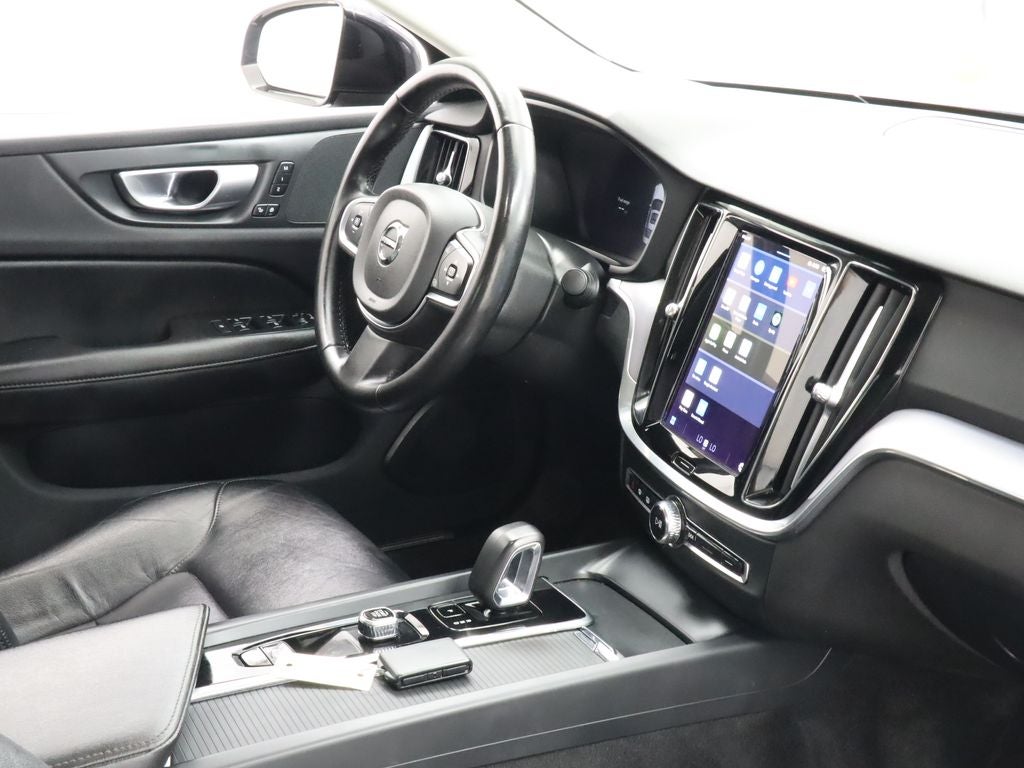 2024 Volvo S60 B5 Core Dark Theme