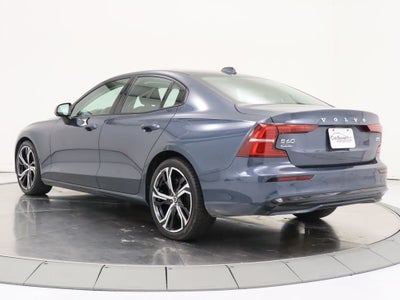 2024 Volvo S60 B5 Core Dark Theme