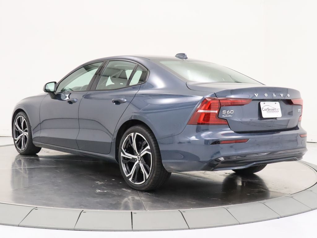 2024 Volvo S60 B5 Core Dark Theme