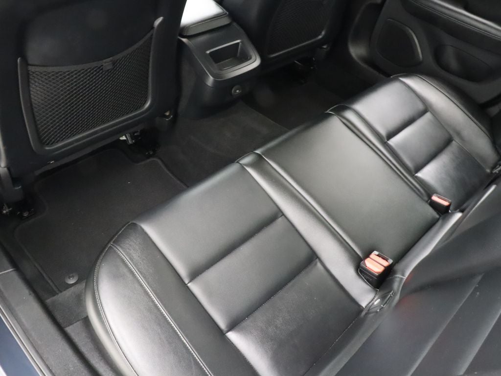 2024 Volvo S60 B5 Core Dark Theme