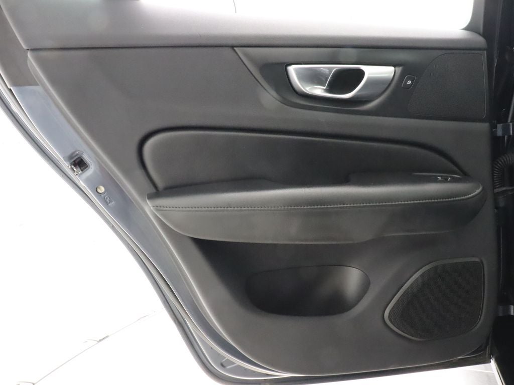 2024 Volvo S60 B5 Core Dark Theme