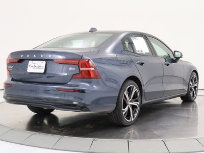 2024 Volvo S60 B5 Core Dark Theme