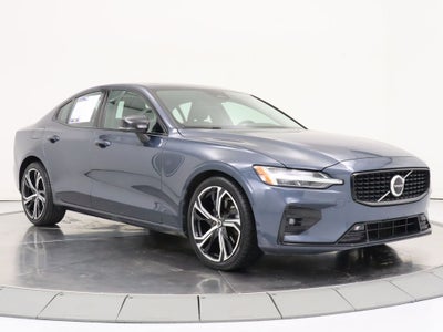 2024 Volvo S60 B5 Core Dark Theme