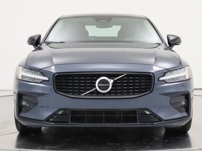 2024 Volvo S60 B5 Core Dark Theme