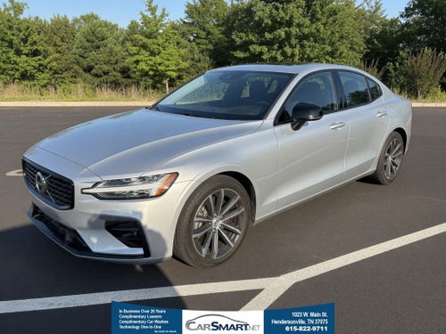 2022 Volvo S60 B5 Momentum AWD Navigation