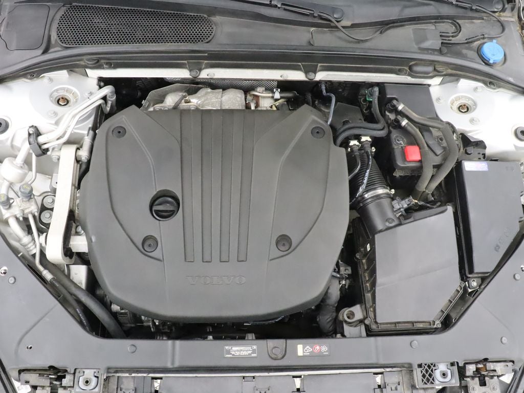 2022 Volvo S60 B5 Momentum AWD Navigation
