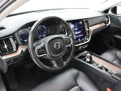 2022 Volvo S60 B5 Momentum AWD Navigation
