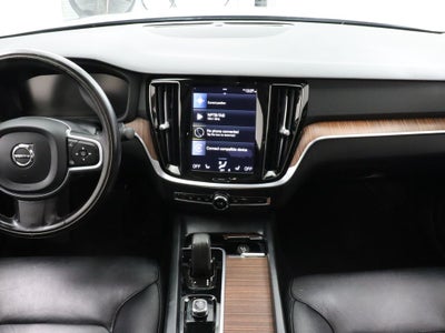 2022 Volvo S60 B5 Momentum AWD Navigation